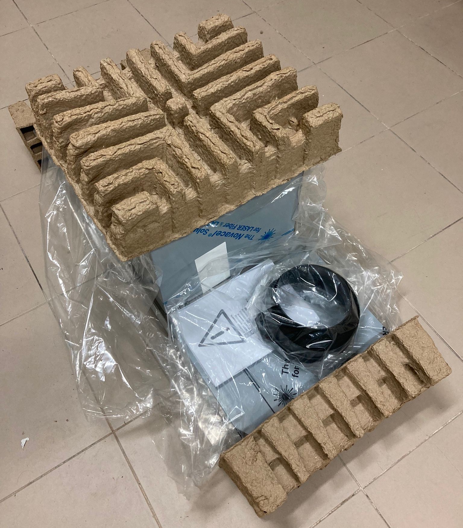 Embalagem de polpa moldada para exaustor